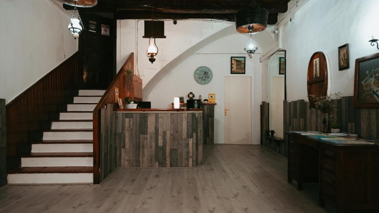 Hostal La Premsa Arenys de Mar Exterior photo